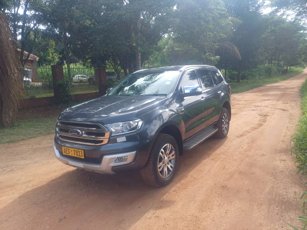 Ford Everest - Automatic 4x4 Vehicle