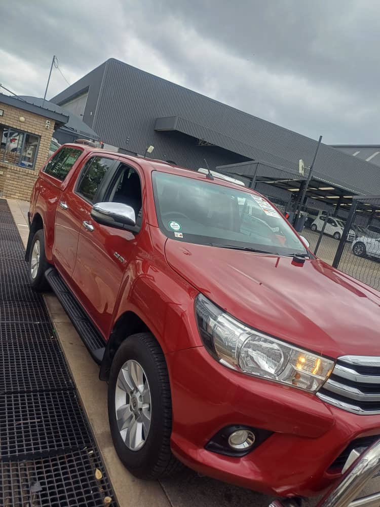 Toyota Hilux - Automatic Pickup Truck